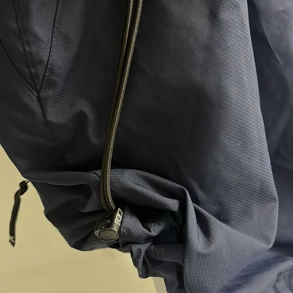 Cutter and Buck Golf Navy Pullover Zip Up Windbreaker Short Sleeve Jacket- L - Picture 6 of 9